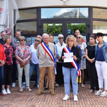 03 juillet à midi : tous devant la mairie à 12h00, en solidarité citoyenne.