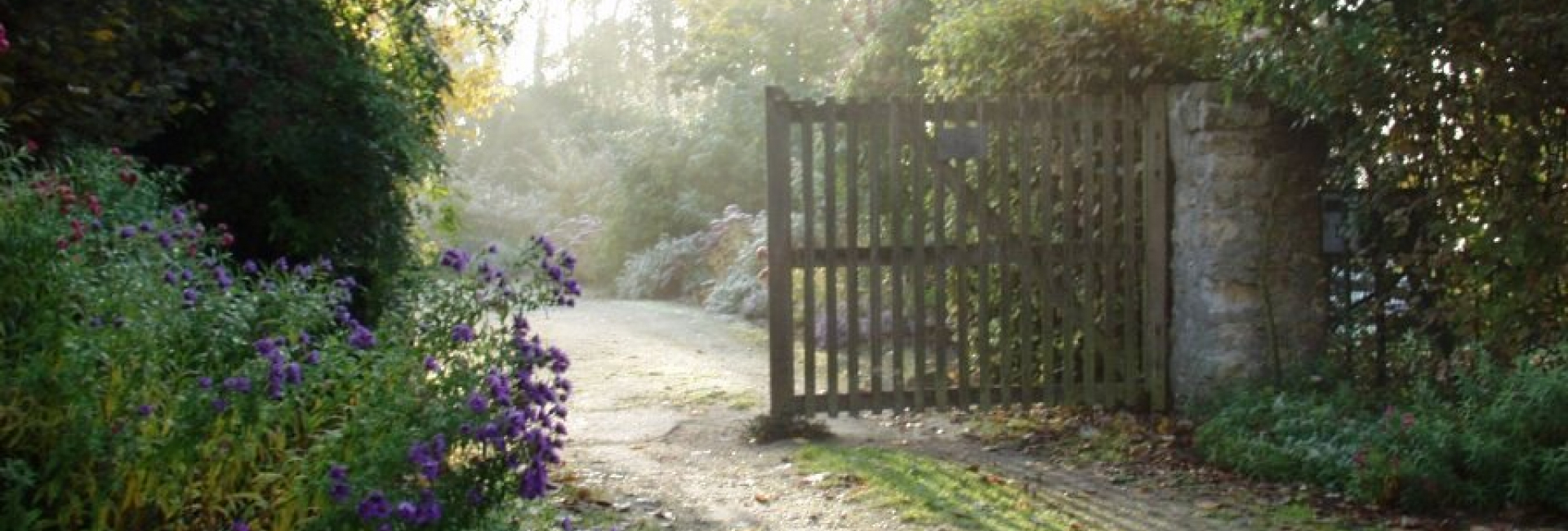 Entrée pepinière jardin de camapgne à Grisy