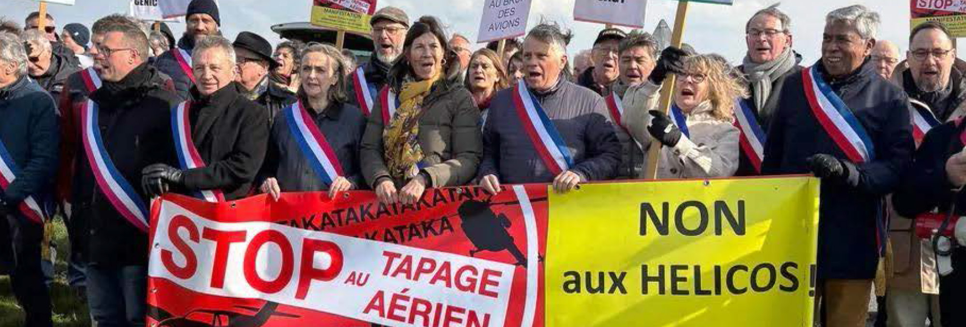 Manif population et maires contre les hélicoptères sur l'aérodrome de Cormeilles en Vexn.