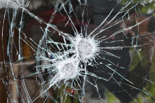 Invilité sur façade salle communale des fêtes 010522