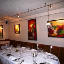 Exposition des œuvres de Catherine Kret dans un restaurant