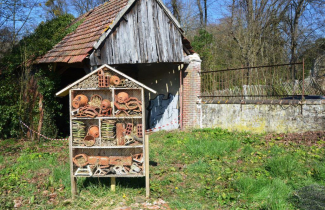 Hôtel des insectes du rond-point de Grisy-les-Plâtres