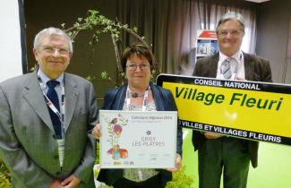 label village fleuri